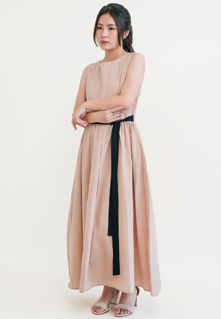 [MADE] Long Strap Dress Beige