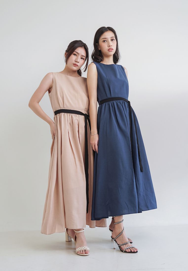 [MADE] Long Strap Dress Navy