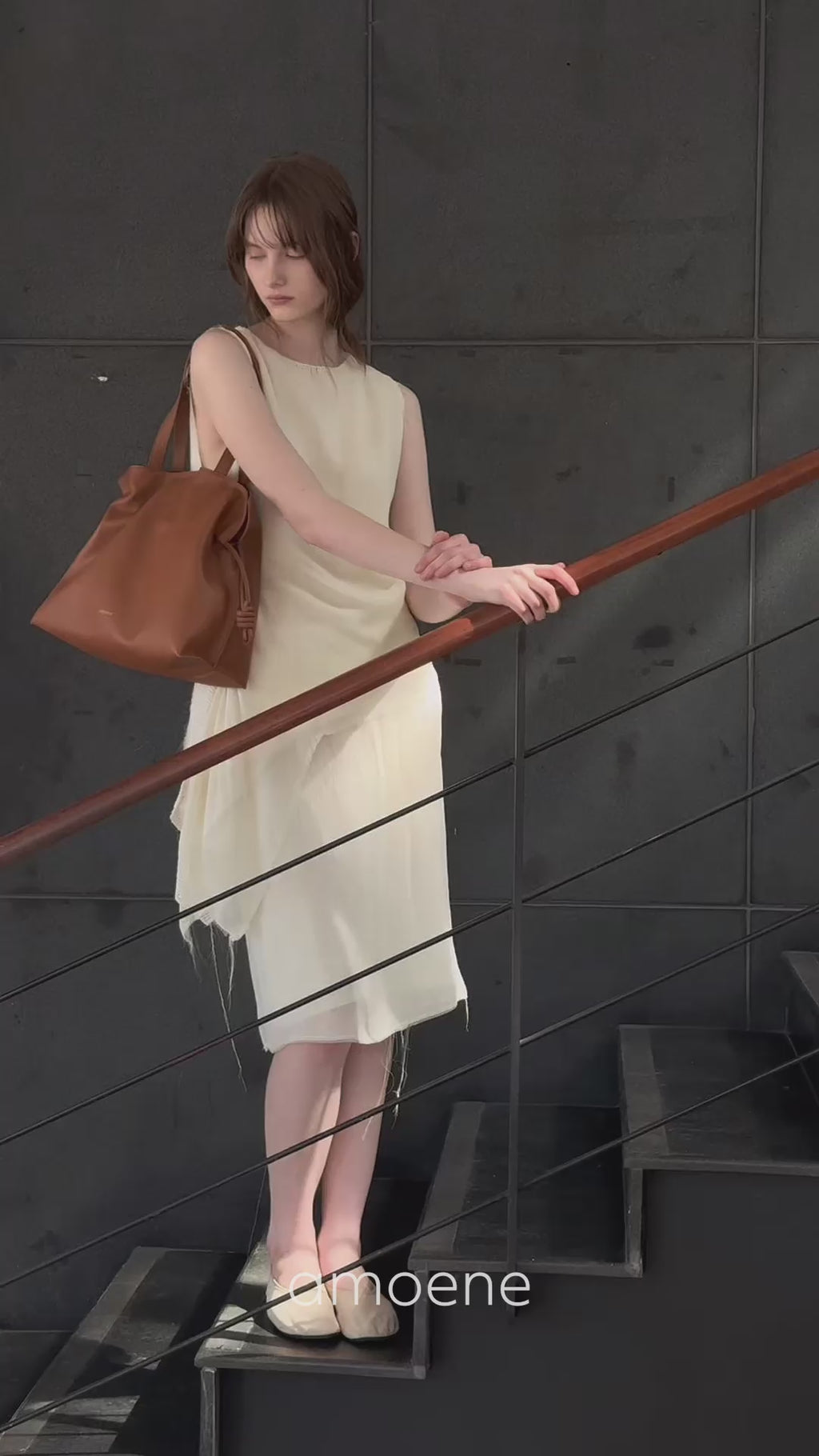 ELIA - Warm Brown